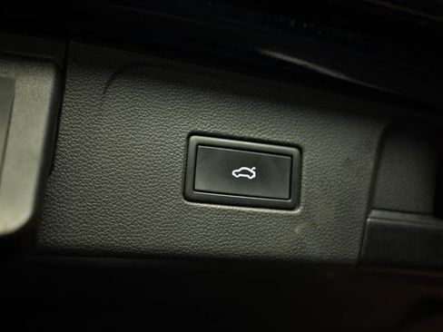 Used 2021 Volkswagen Atlas SE w/ Panoramic Sunroof Package AWD/4WD image 8