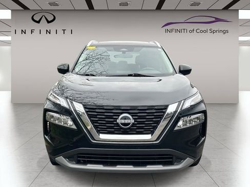 Used 2023 Nissan Rogue SV w/ SV Premium B Package image 2