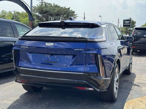 Certified 2024 Cadillac Lyriq Tech AWD/4WD image 8