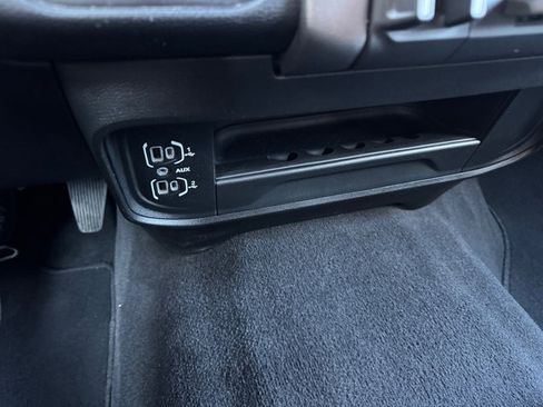 Used 2024 RAM 3500 Big Horn image 25