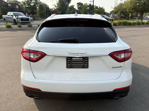 Used 2017 Maserati Levante AWD/4WD image 13