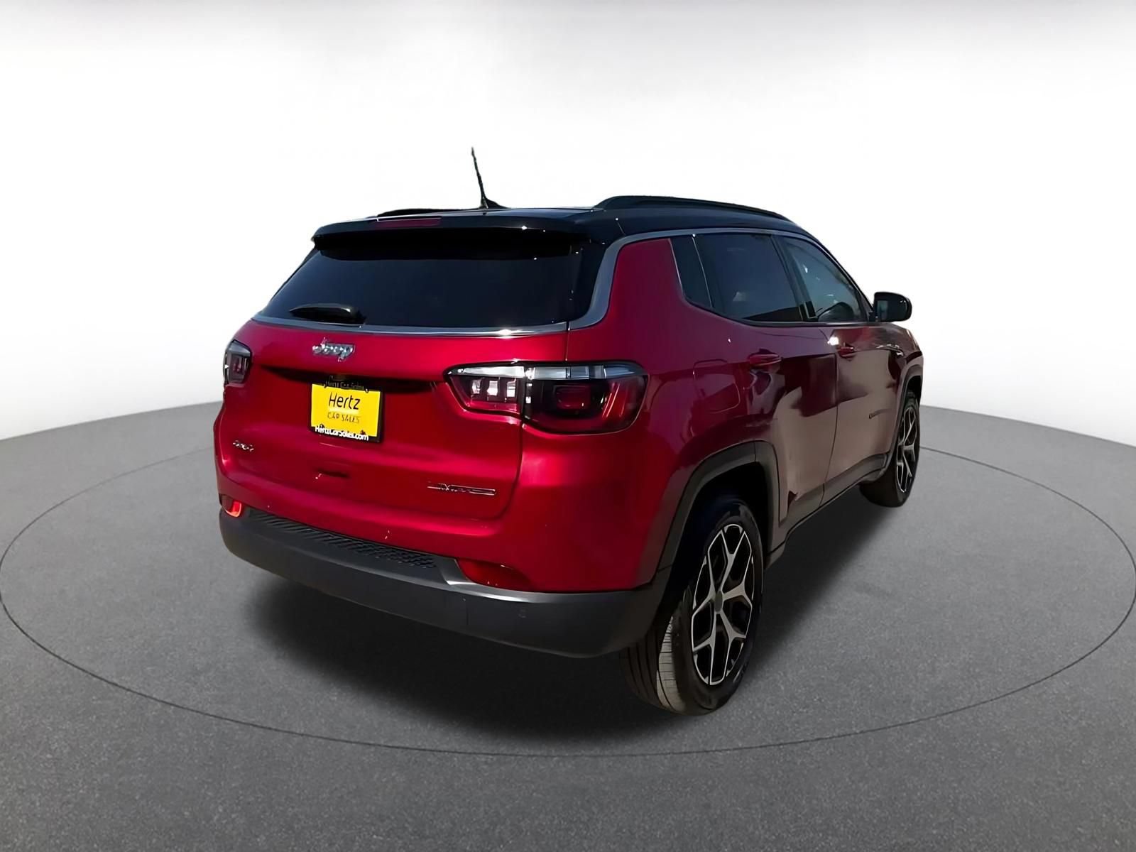 Used 2025 Jeep Compass Limited AWD/4WD image 13