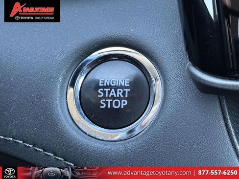 Used 2023 Toyota Highlander LE image 30