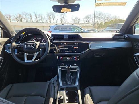 Certified 2025 Audi Q3 2.0T Premium w/ Convenience Package AWD/4WD image 31