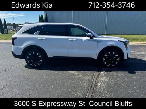 New 2025 Kia Sorento EX w/ Panoramic Sunroof Package FWD image 2