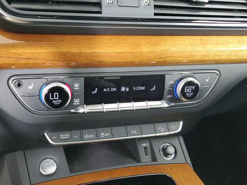 Certified 2023 Audi Q5 2.0T Premium w/ Convenience Package image 43