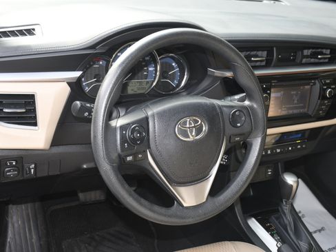 Used 2014 Toyota Corolla LE image 8