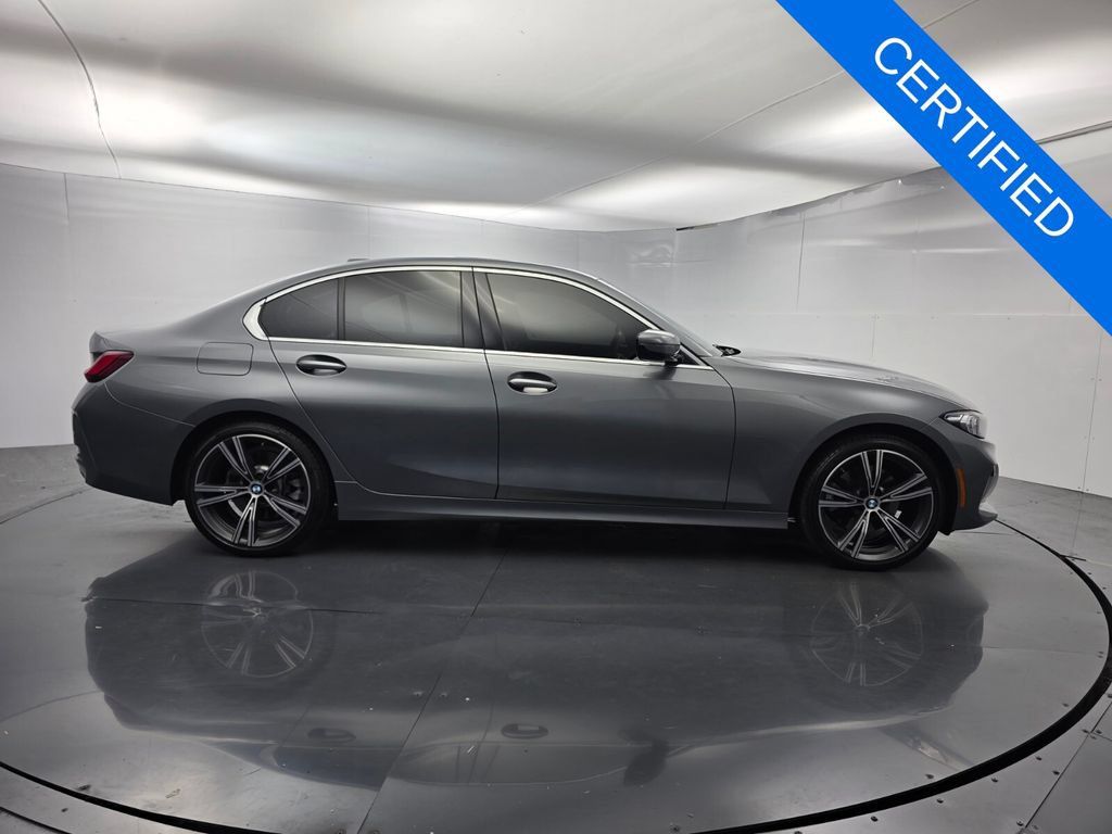 Certified 2024 BMW 330i Sedan w/ Convenience Package RWD image 3