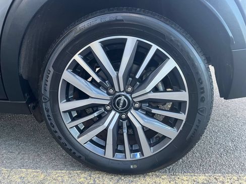 Used 2024 Nissan Kicks SV FWD image 25