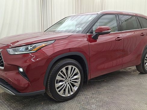 Used 2022 Toyota Highlander Platinum image 7