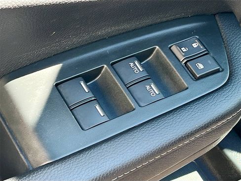 Used 2023 Honda Passport EX-L image 17