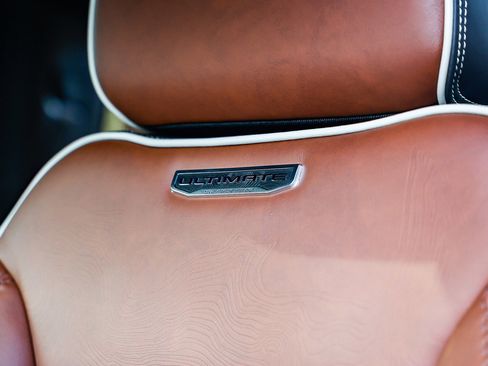 Used 2024 GMC Sierra 3500 Denali Ultimate image 27