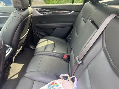 Used 2024 Cadillac XT6 Sport image 12