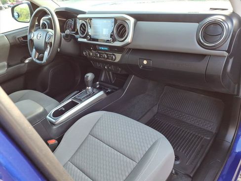 Used 2023 Toyota Tacoma SR5 AWD/4WD image 18