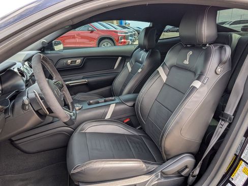 Used 2021 Ford Mustang Shelby GT500 w/ Technology Package image 11