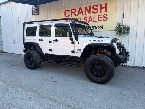 Used 2014 Jeep Wrangler Unlimited Rubicon w/ Connectivity Group AWD/4WD image 2