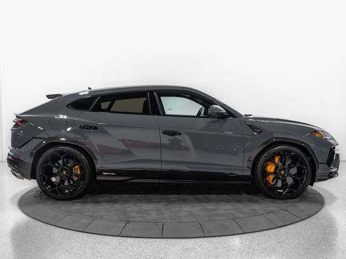 Used 2024 Lamborghini Urus Performante AWD/4WD image 10