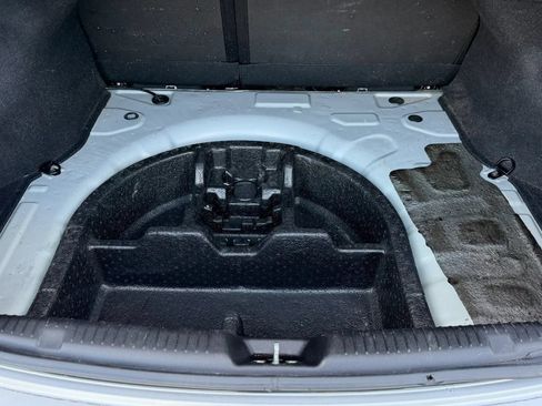 Used 2013 Hyundai Elantra GLS FWD image 17