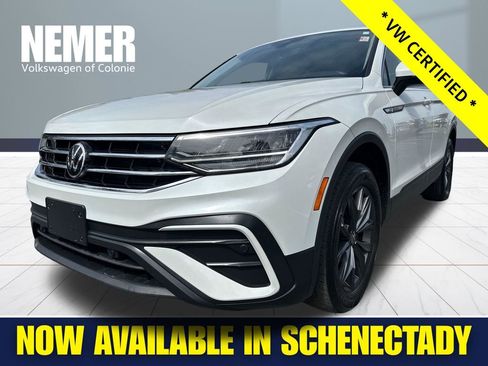 Certified 2023 Volkswagen Tiguan SE AWD/4WD image 1