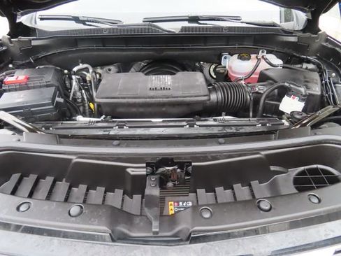 Used 2026 Chevrolet Tahoe High Country AWD/4WD image 12