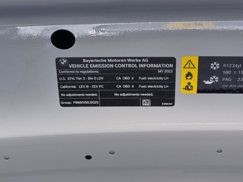 Certified 2023 BMW i4 eDrive35 w/ Premium Package RWD image 27