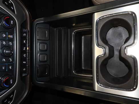 Used 2018 GMC Sierra 1500 SLT image 16