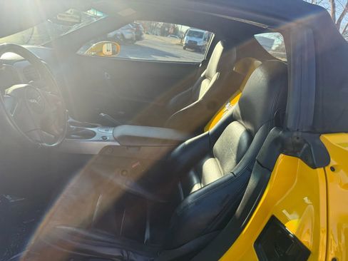 Used 2005 Chevrolet Corvette Convertible w/ Preferred Equipment Group image 10