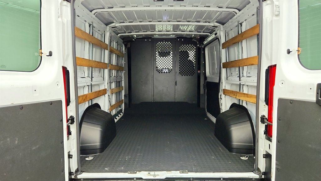 Used 2025 RAM ProMaster 2500 w/ U-Haul Equipment Group FWD image 18