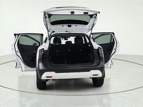 Used 2025 Nissan Kicks SV FWD image 7