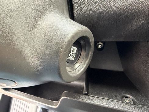 Used 2025 RAM ProMaster 2500 w/ U-Haul Equipment Group FWD image 21