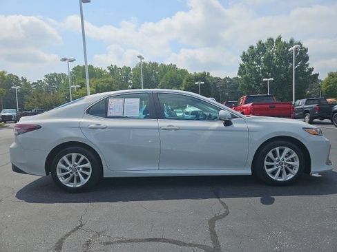 Used 2024 Toyota Camry LE FWD image 7