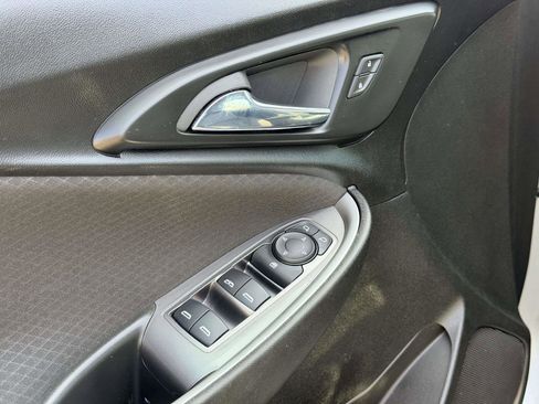 Used 2023 Chevrolet Malibu LT image 17