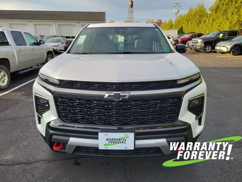 Used 2025 Chevrolet Traverse Z71 w/ Driver Confidence Package image 2