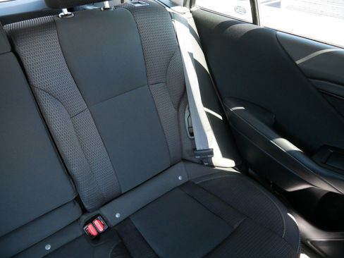 Used 2025 Subaru Outback Premium AWD/4WD image 14
