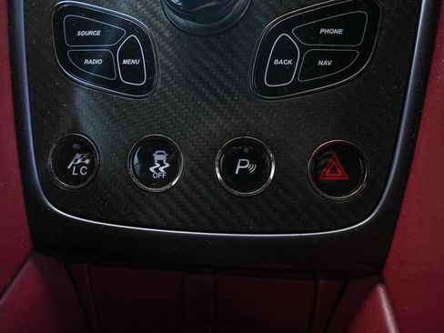 Used 2014 Aston Martin Vanquish Volante RWD image 31