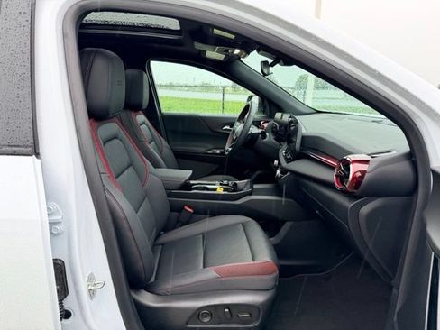 Certified 2026 Chevrolet Equinox RS w/ Convenience Package III AWD/4WD image 11