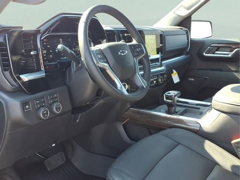 New 2026 Chevrolet Silverado 1500 LT Trail Boss w/ LT Trail Boss Premium Package AWD/4WD image 8