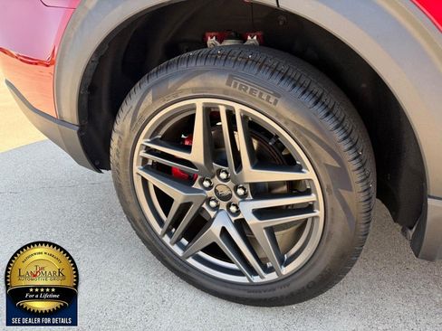 Used 2025 Ford Explorer ST-Line w/ ST-Line Street Pack AWD/4WD image 23