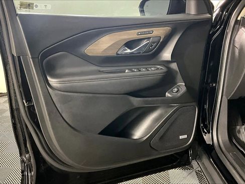 Used 2023 GMC Terrain Denali w/ Black Diamond Edition image 20