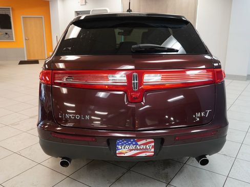 Used 2010 Lincoln MKT 2WD image 10