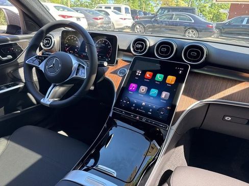 Used 2025 Mercedes-Benz C 300 4MATIC Sedan image 15
