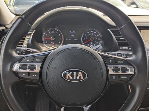 Certified 2019 Kia Cadenza Technology image 42