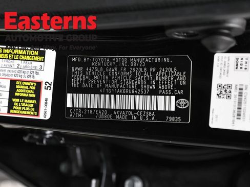 Used 2024 Toyota Camry SE w/ Cold Weather Package FWD image 34