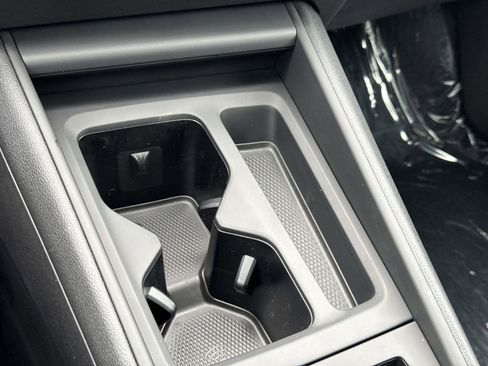 New 2026 Volkswagen Tiguan SE R-Line FWD image 19