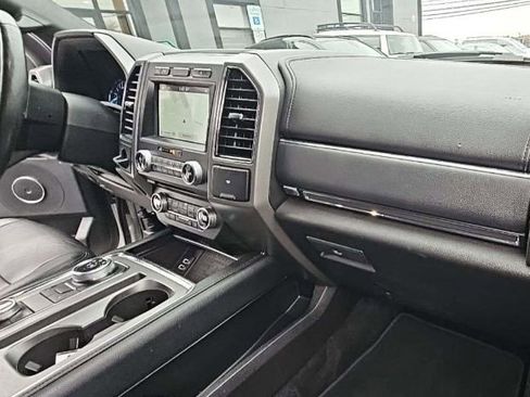 Used 2018 Ford Expedition XLT w/ Equipment Group 202A image 8