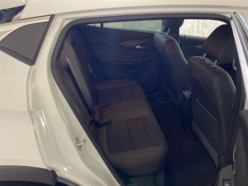 Used 2024 Buick Envista Preferred w/ Advanced Safety Package FWD image 30
