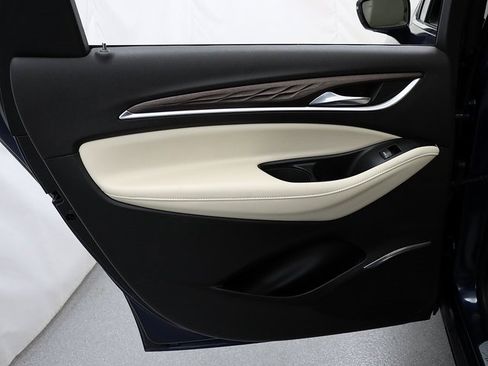 Certified 2023 Buick Enclave Avenir w/ Avenir Technology Package image 29