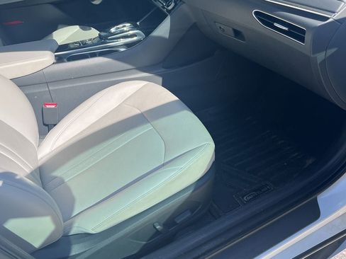 Used 2022 Hyundai Sonata Limited FWD image 17