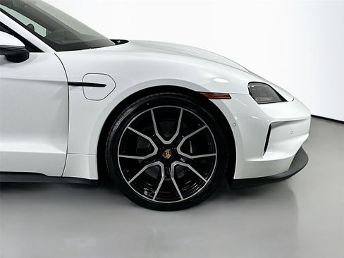Certified 2025 Porsche Taycan AWD/4WD image 14