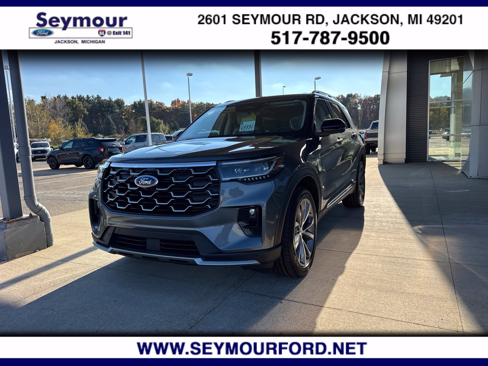 Certified 2025 Ford Explorer Platinum w/ Ultimate Package AWD/4WD image 1